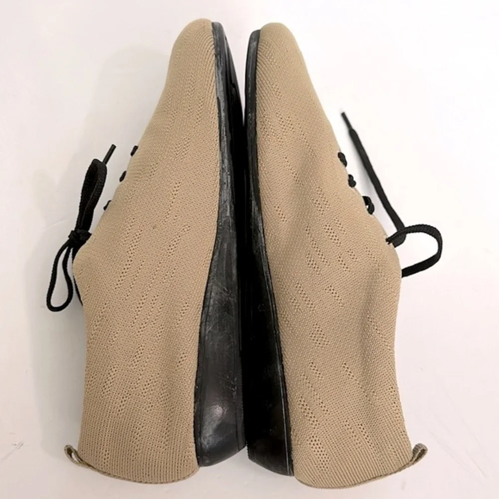 OTBT Wilna Sneaker in camel color Fabric Size 8.5